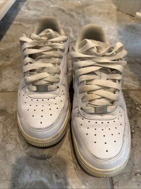 Nike White Kids AF1 Low-Top Sneakers